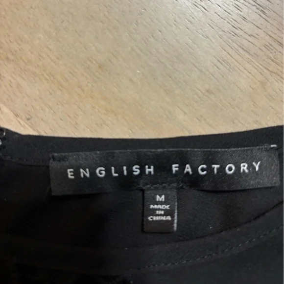 English Factory semi sheer geometric design on front  Medium. - Picture 5 of 5